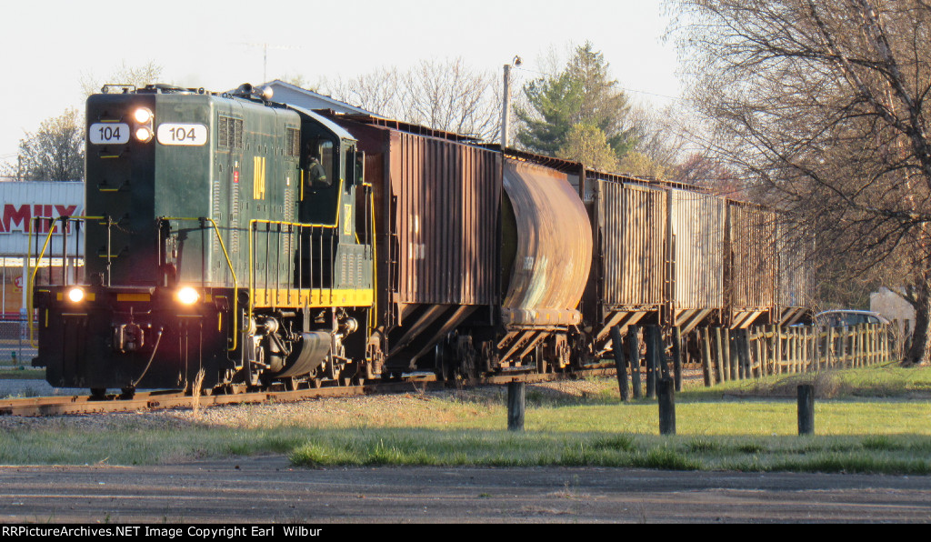 Ohio South Central Railroad (OSCR) 104